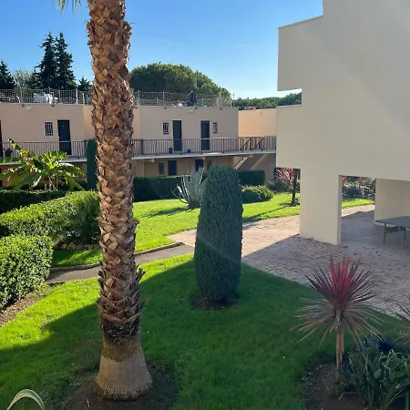 T2 Avec Veranda Et Piscine A La Napoule 망들리유 라 나플