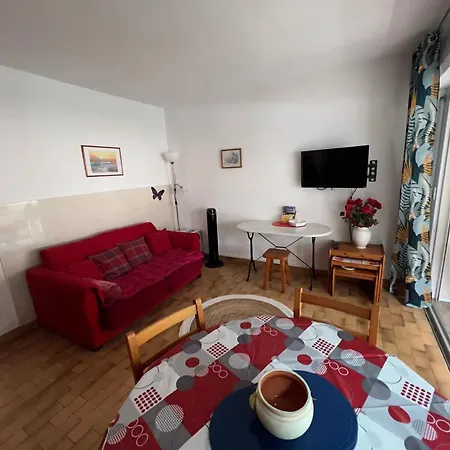 T2 Avec Veranda Et Piscine A La Napoule Appartement *