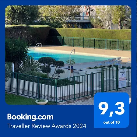 T2 Avec Veranda Et Piscine A La Napoule *