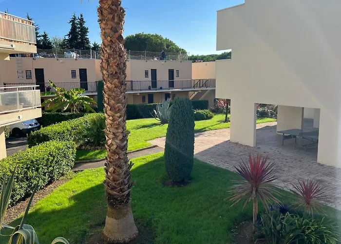 T2 Avec Veranda Et Piscine A La Napoule Mandelieu