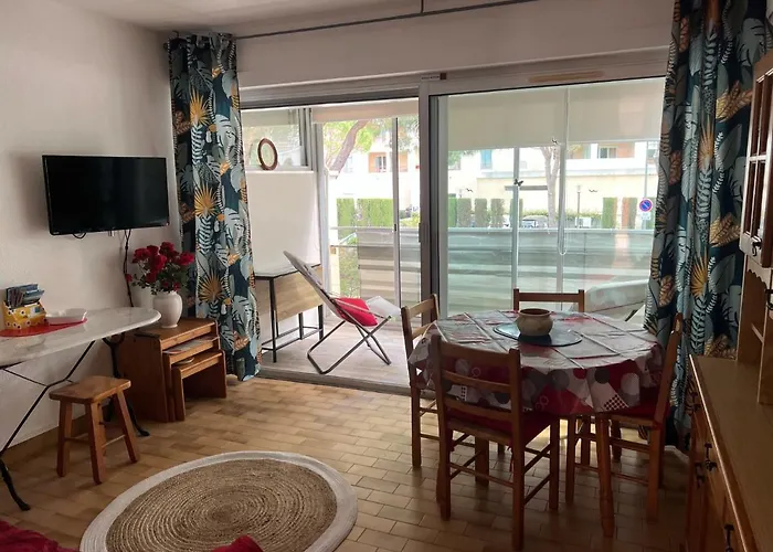 T2 Avec Veranda Et Piscine A La Napoule Lejlighed *